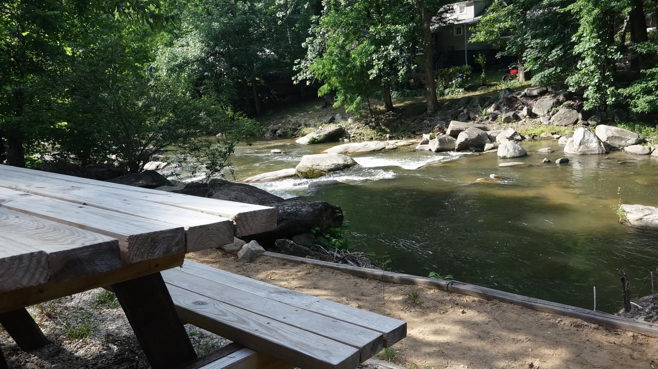 Riverside Lodge At צ'ימני רוק מראה חיצוני תמונה
