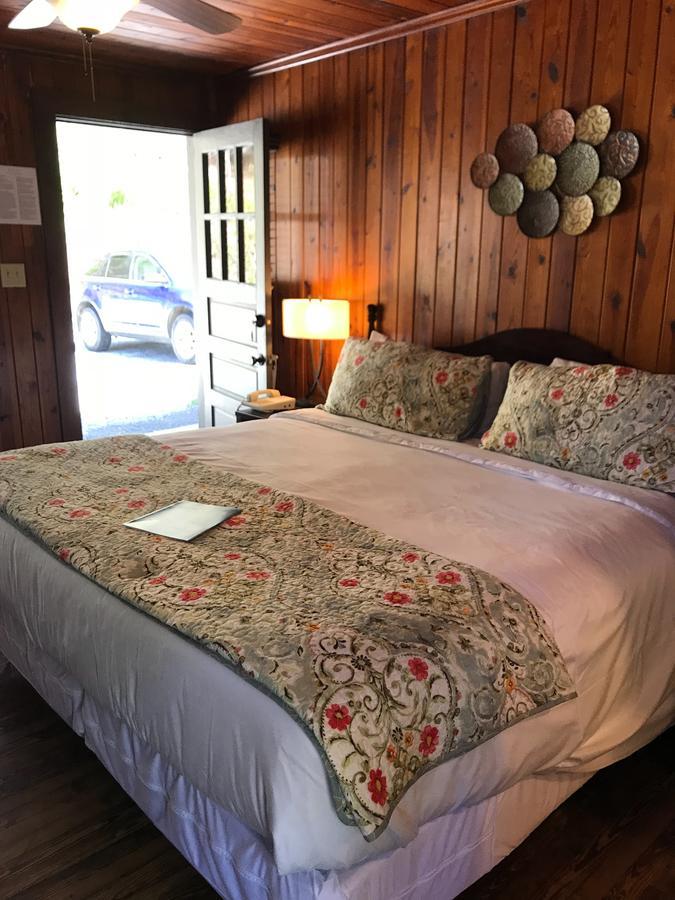 Riverside Lodge At צ'ימני רוק מראה חיצוני תמונה