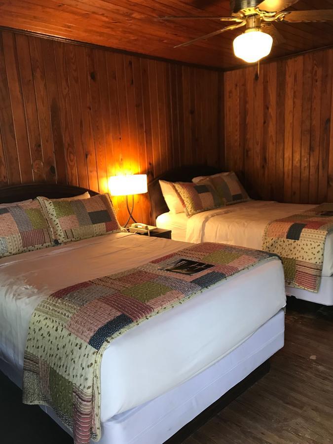 Riverside Lodge At צ'ימני רוק מראה חיצוני תמונה